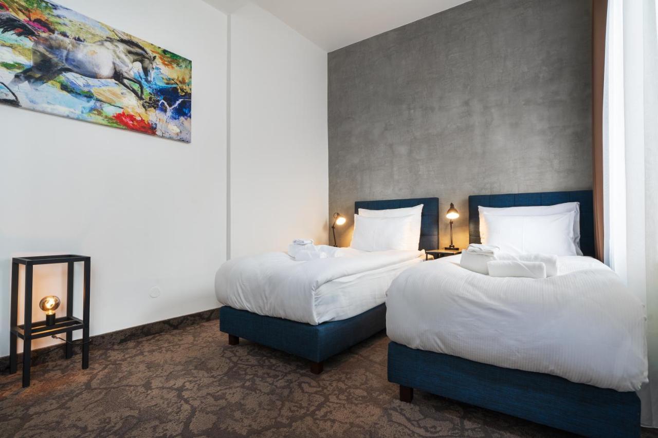 Riverside Hotel Plzen Bagian luar foto