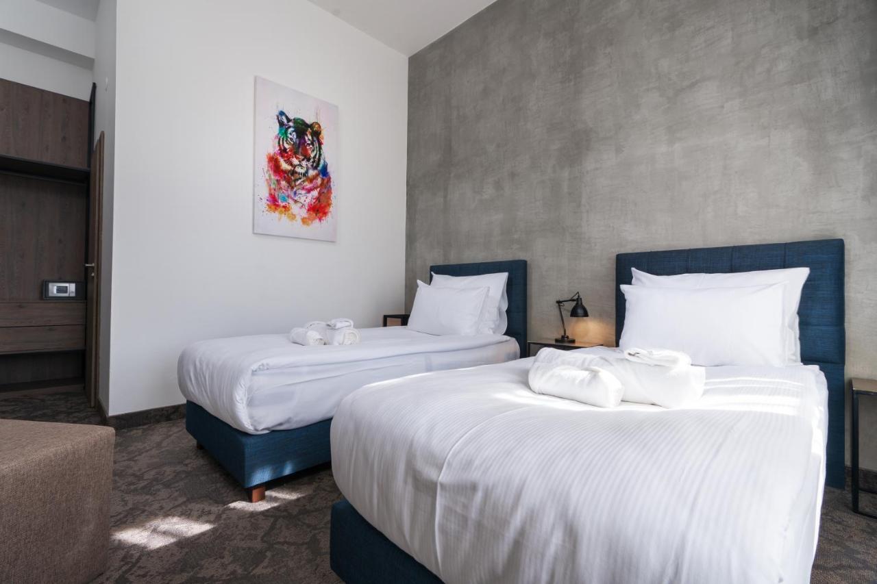 Riverside Hotel Plzen Bagian luar foto