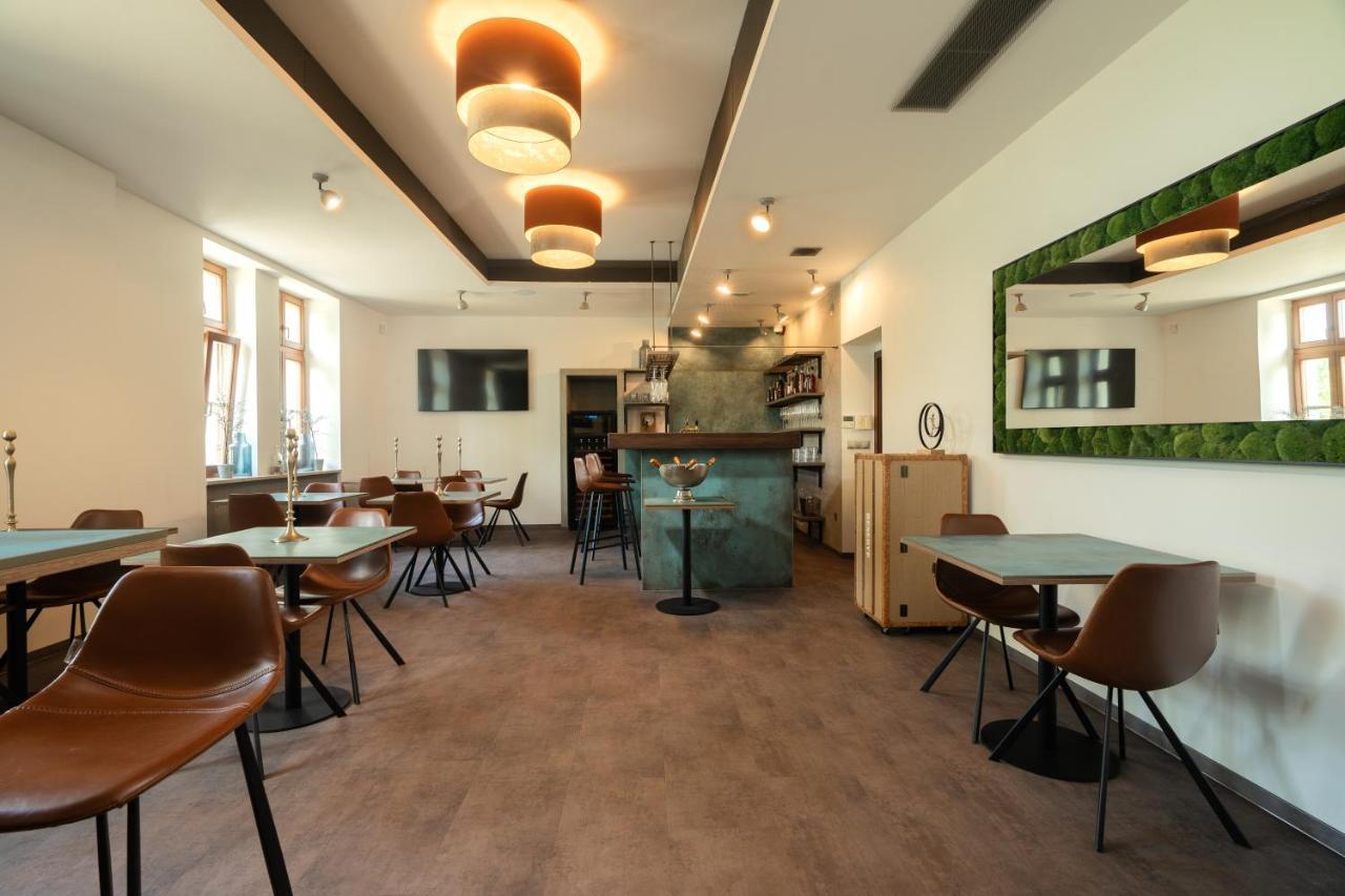 Riverside Hotel Plzen Bagian luar foto