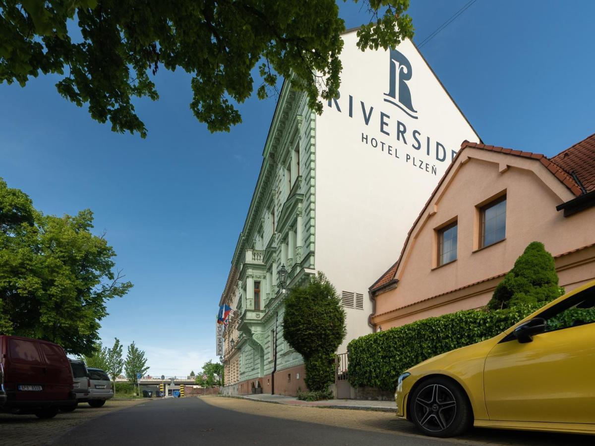 Riverside Hotel Plzen Bagian luar foto