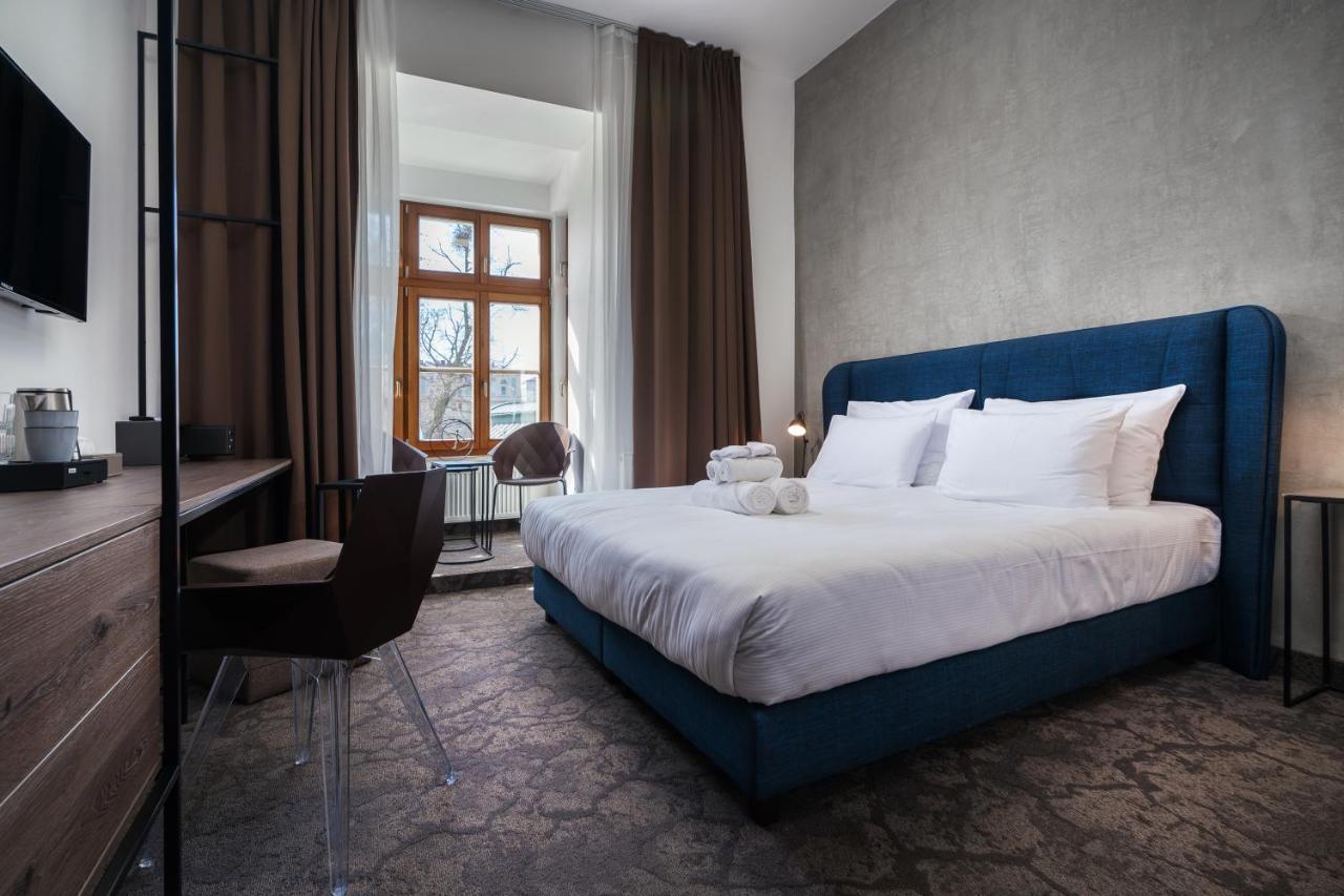 Riverside Hotel Plzen Bagian luar foto