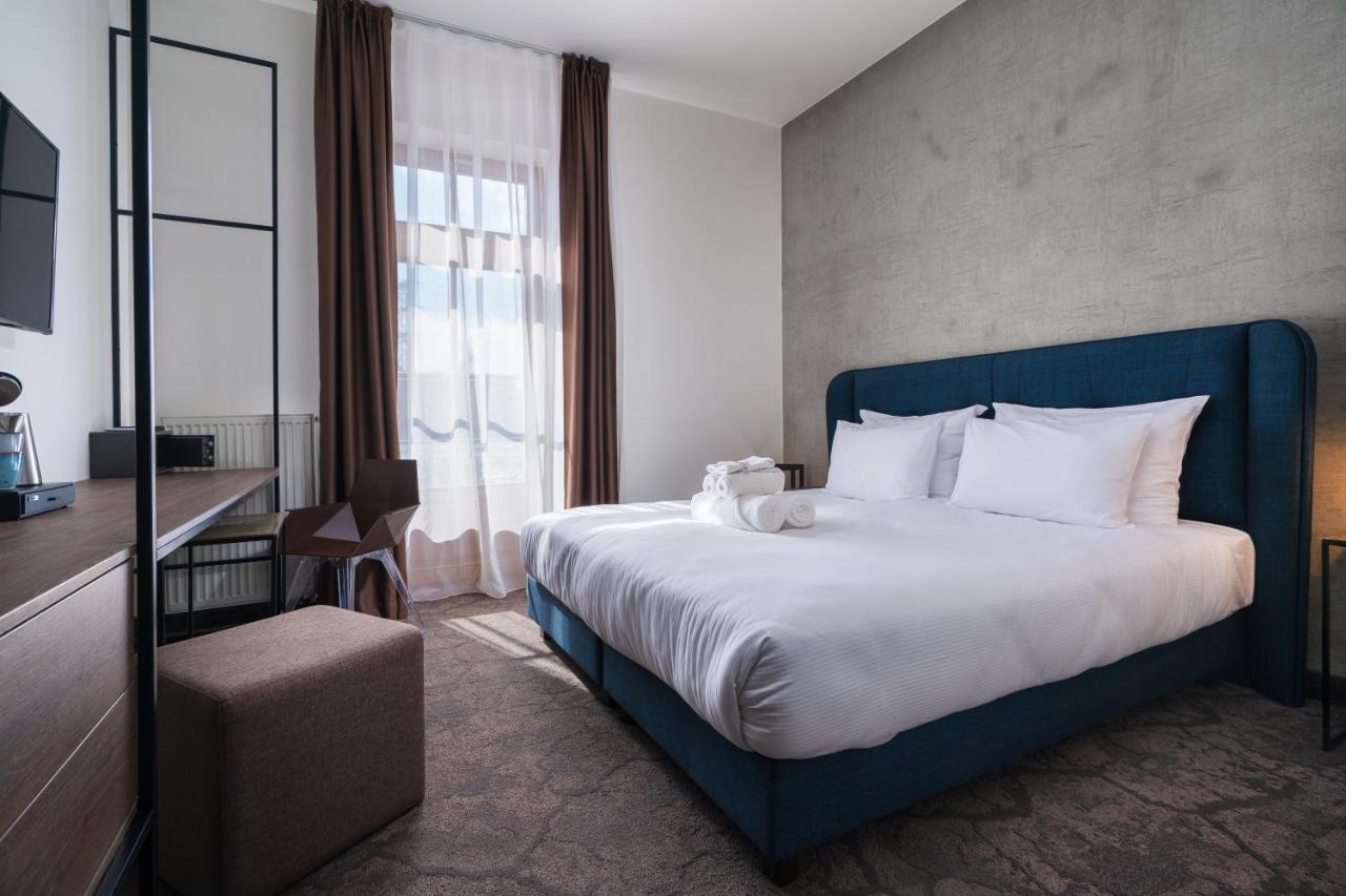 Riverside Hotel Plzen Bagian luar foto