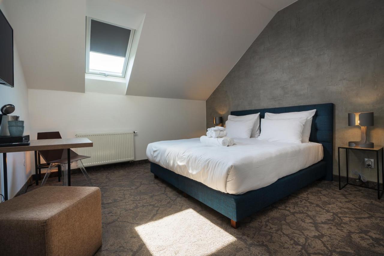 Riverside Hotel Plzen Bagian luar foto