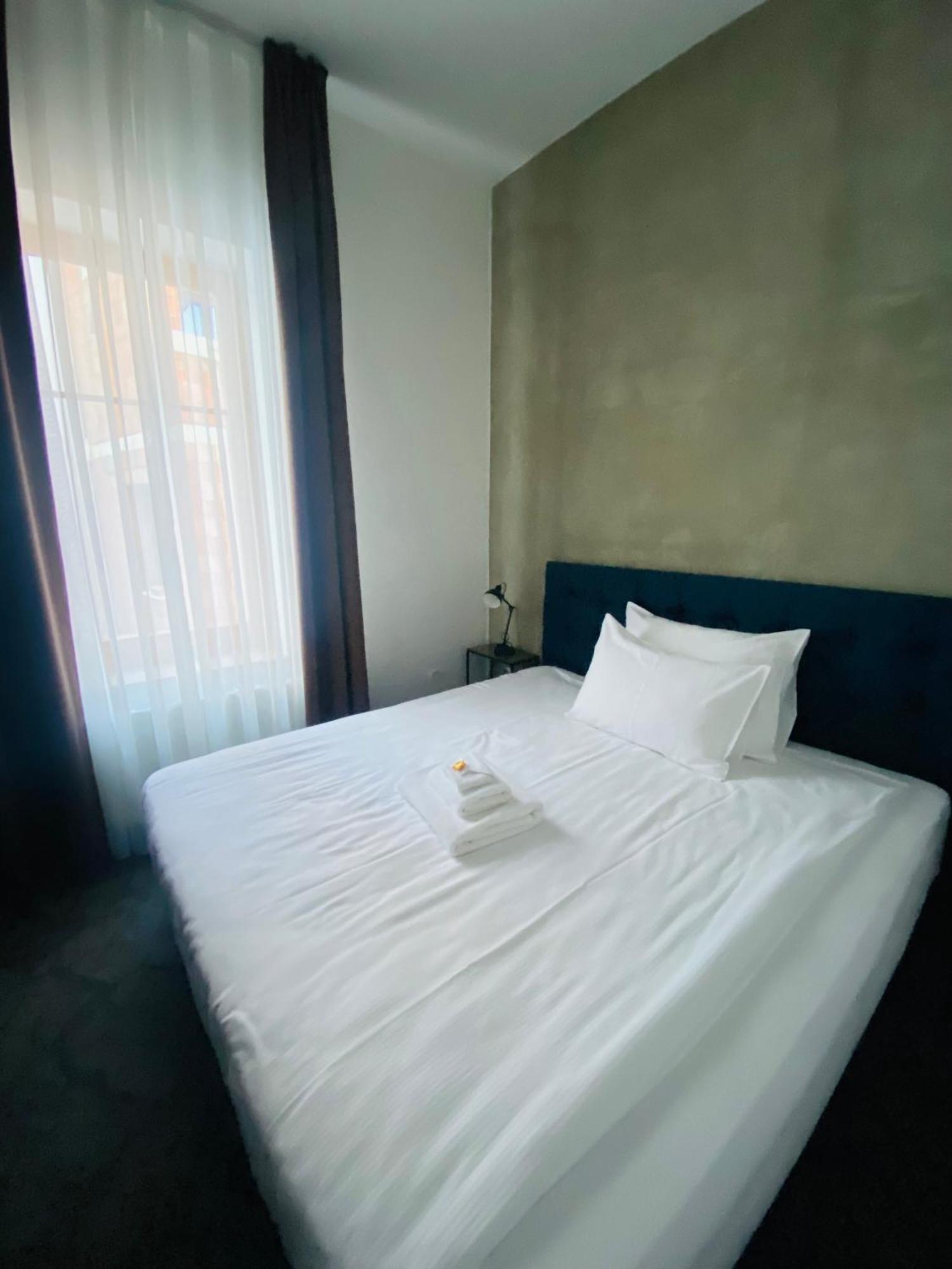 Riverside Hotel Plzen Bagian luar foto